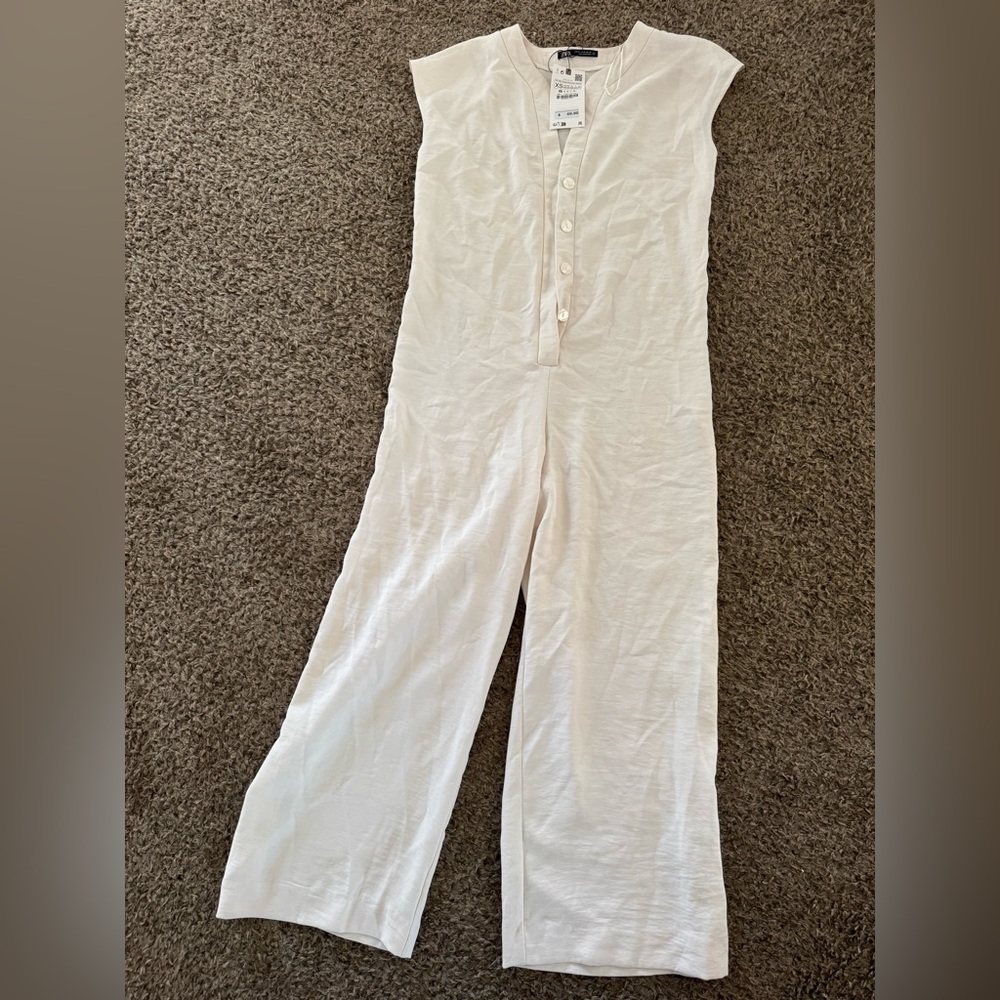 Elegant White Sleeveless Jumpsuit